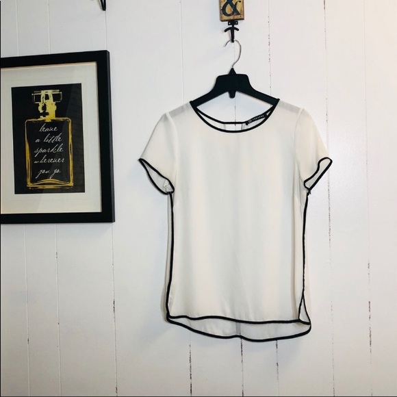 Versona Tops - Versona White Short Sleeve Blouse
